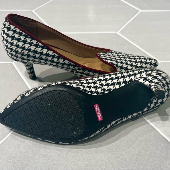 Isaac Mizrahi Black & White Houndstooth Pumps with Burgundy Trim - Picture 2 of 4